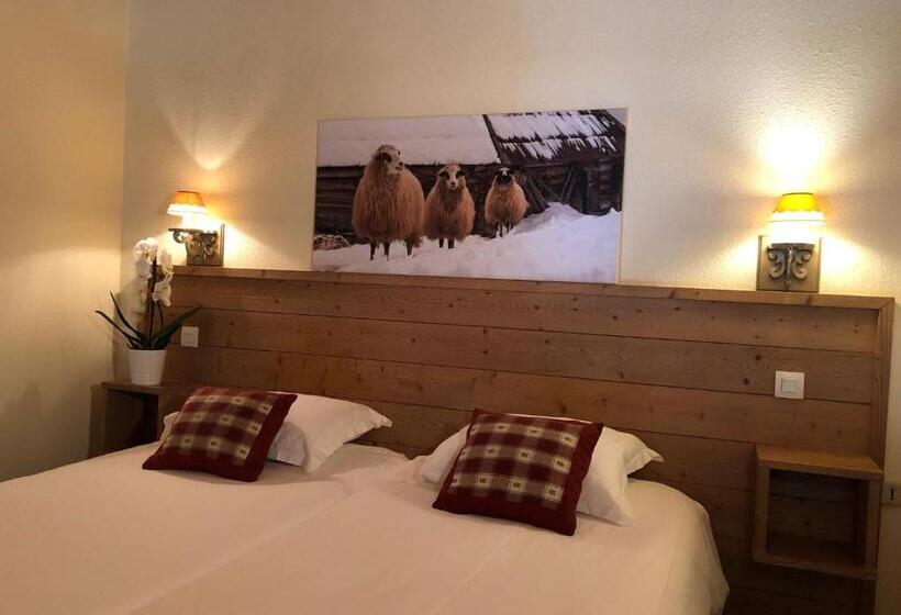 غرفة قياسية رباعية, Restaurant La Tourmaline