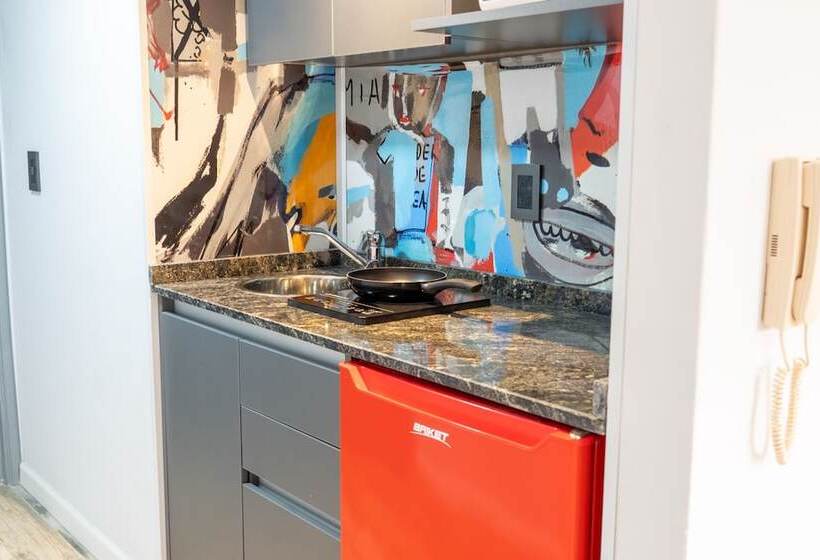 استودیوی سوپریور, Vilaut Smart Flat