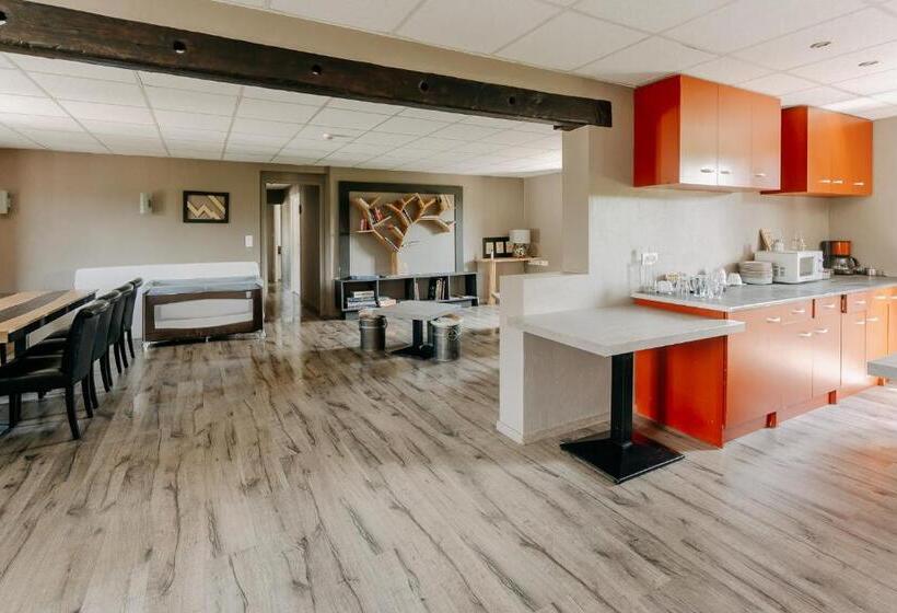 غرفة قياسية ثلاثية, Auberge De La Paillère