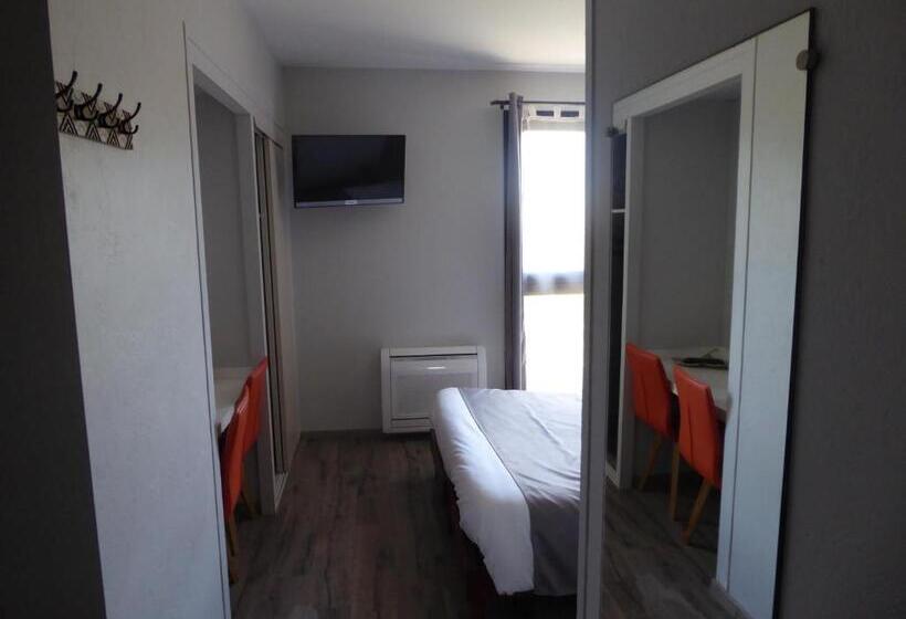 غرفة قياسية, Auberge De La Paillère