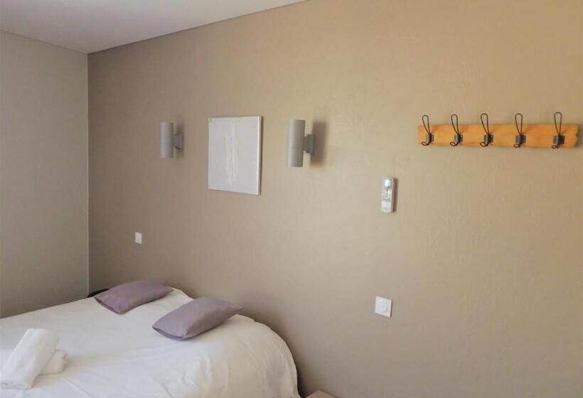 Номер Стандарт, Auberge De La Paillère