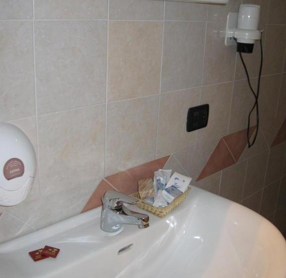 スタンダードルーム, Caporal