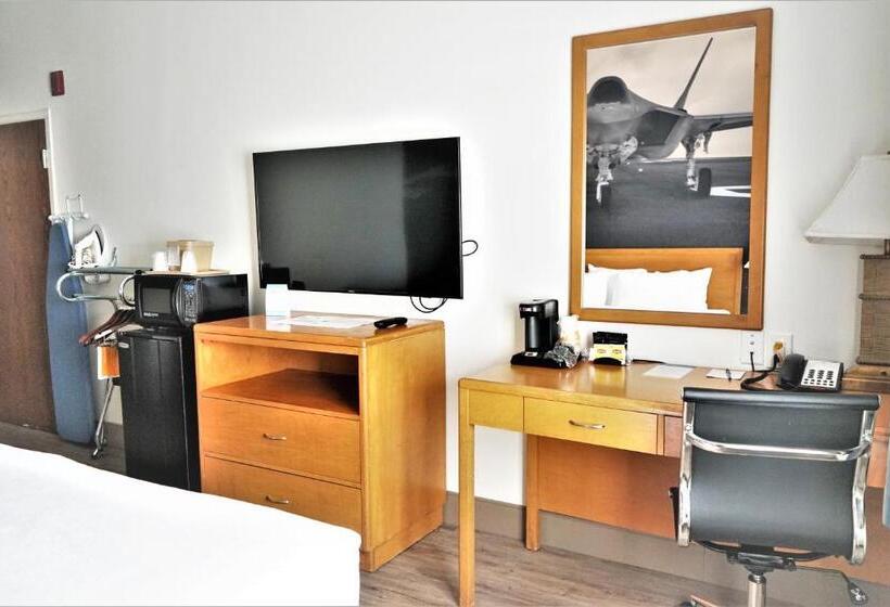 장애인을 위한 킹사이즈 침대 스탠다드 룸, Comfort Inn Hanford Lemoore