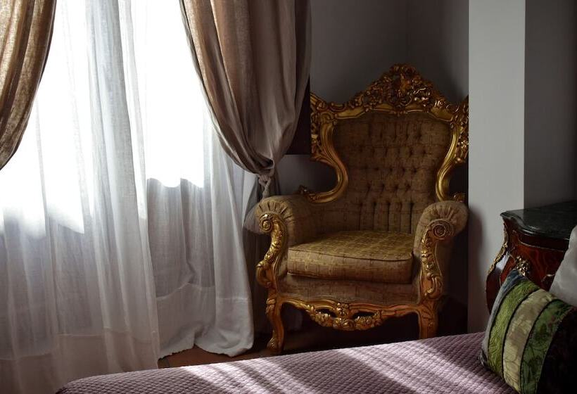 سوییت لوکس, Convento La Gloria