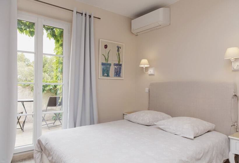 Номер Стандарт, Coq