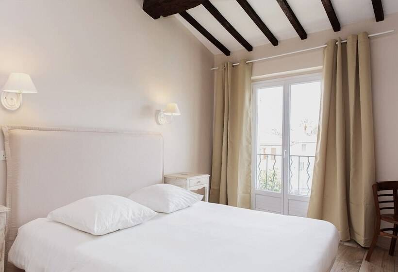 Номер Стандарт Трехместный, Coq