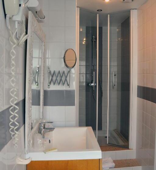 Номер Стандарт Трехместный, Hostellerie Et Spa De La Vieille Ferme