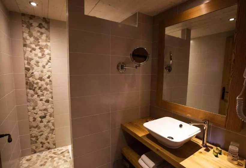 ジュニアスイート, Hôtel L Ensoleillé