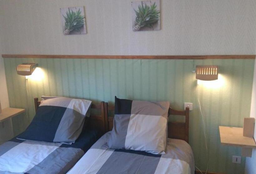 ファミリールーム, La Croix Des Bois