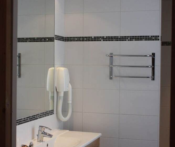 Pokój Rodzinny, Le Chalet