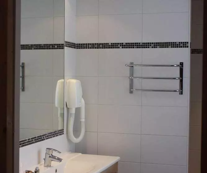 Camera Familiare, Le Chalet