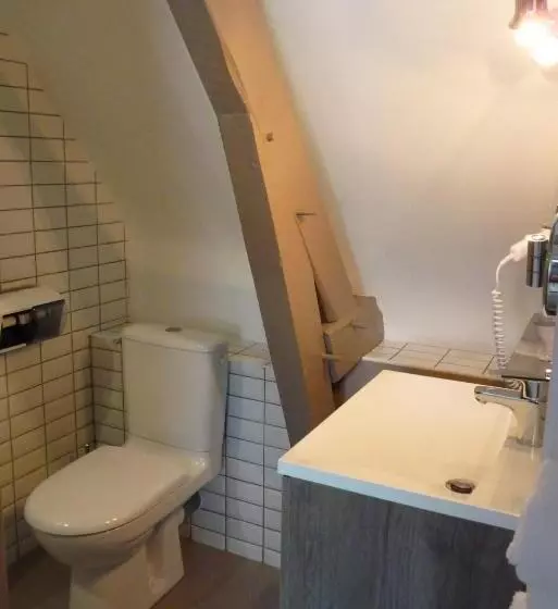 コンフォートトリプルルーム, Logis Hôtels Restaurant Le Relais Chenonceaux