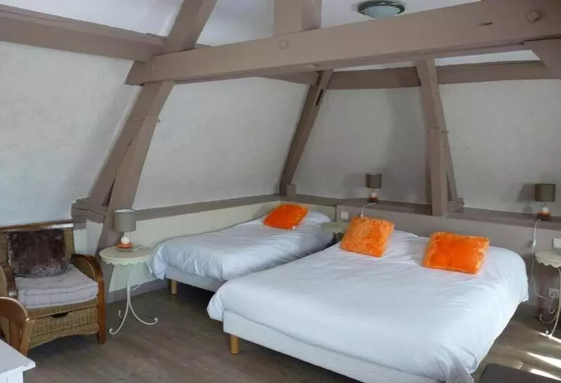 コンフォートトリプルルーム, Logis Hôtels Restaurant Le Relais Chenonceaux