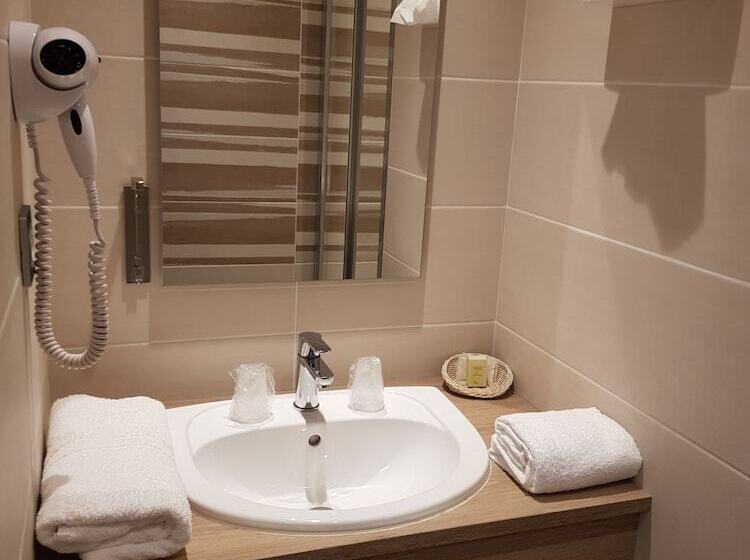 Номер Стандарт, Logis Hôtel A La Bonne Auberge
