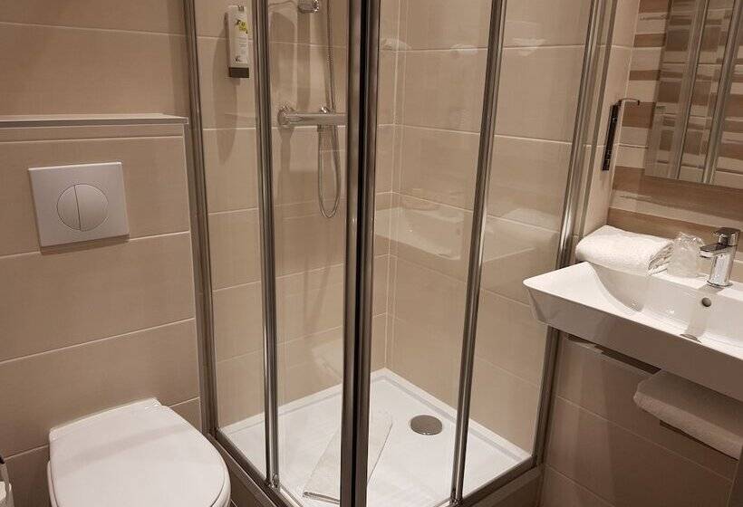 Номер Стандарт Индивидуальный, Logis Hôtel A La Bonne Auberge