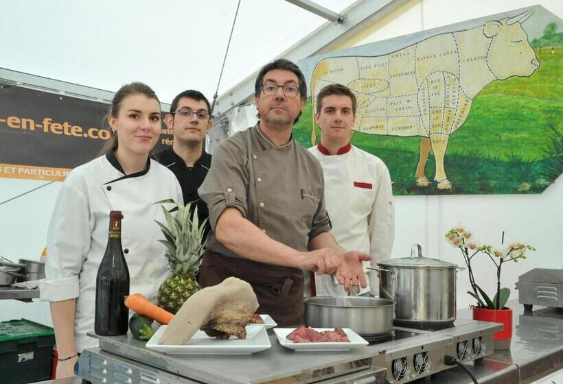 חדר סטנדרט לשלושה, Logis Hotel De Paris