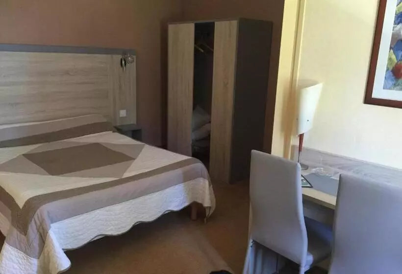 ４ベッドルームクラシックタイプ, Logis Hôtel Le Lion D Or