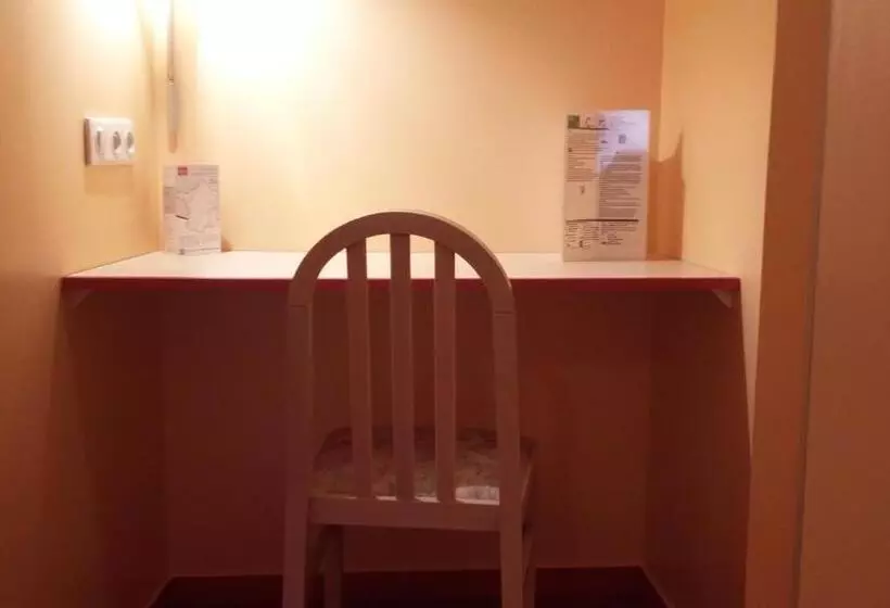 スタンダードトリプルルーム, Maison Hôtel Aux Cerisiers