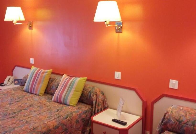Номер Стандарт Трехместный, Maison Hôtel Aux Cerisiers