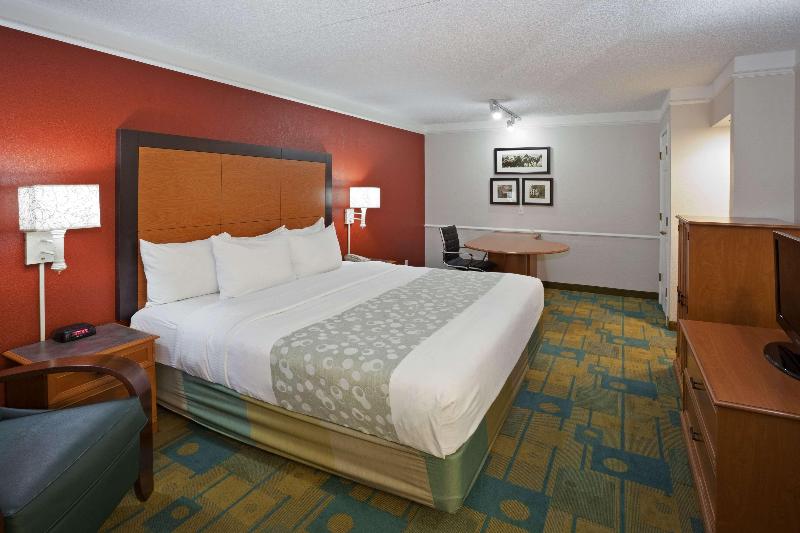 غرفة قياسية سرير كينج, Quality Inn Russellville I40