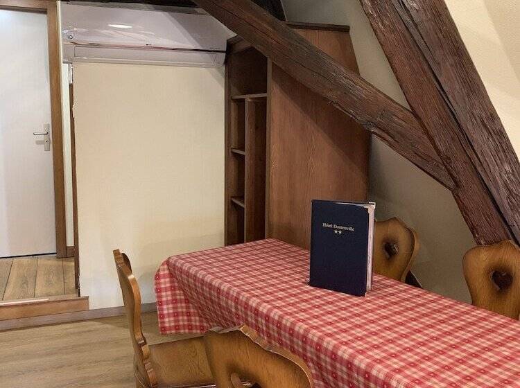 Семейный Номер, Restaurant Dontenville