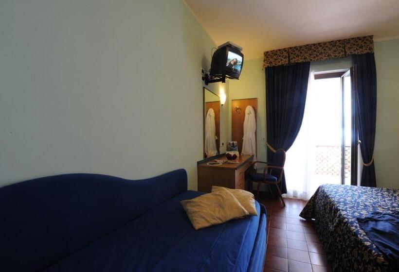 غرفة سوبيريور مطلّة علي البحر, Talao