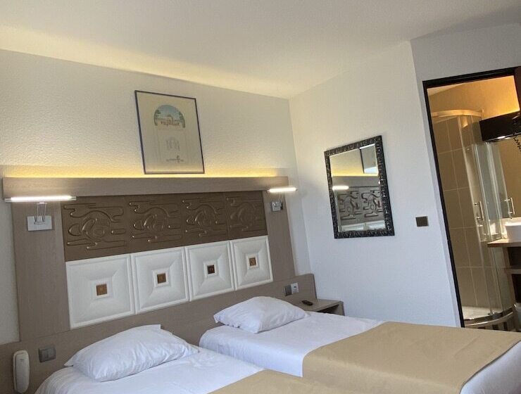 חדר סטנדרט לשלושה, Kimotel Eponeflins