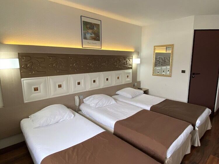 חדר סטנדרט לשלושה, Kimotel Eponeflins