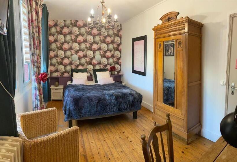 غرفة قياسية, Logis Hotel Bellevue Restaurant La Pomme D Or