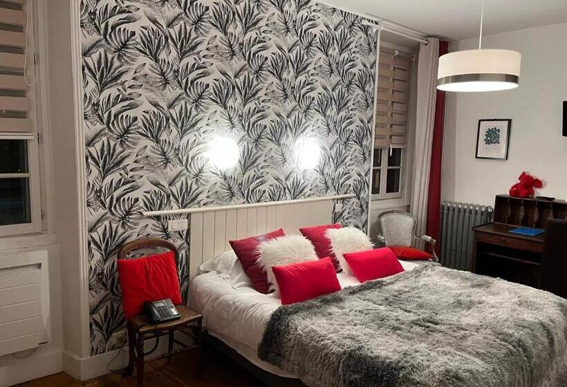 غرفة سوبيريور, Logis Hotel Bellevue Restaurant La Pomme D Or