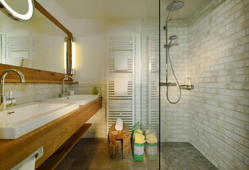 Полулюкс, Romantik Hotel Knippschild