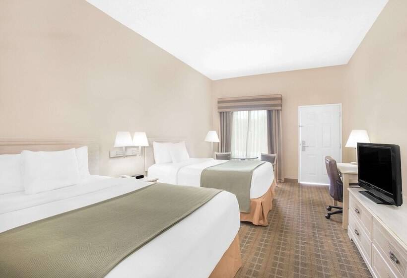 غرفه قياسيه سريرين مزدوجين, Baymont By Wyndham Crestview