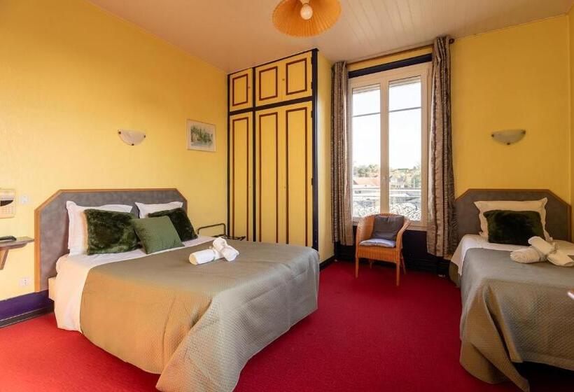 חדר סטנדרט לשלושה, Montdidier Hôtel