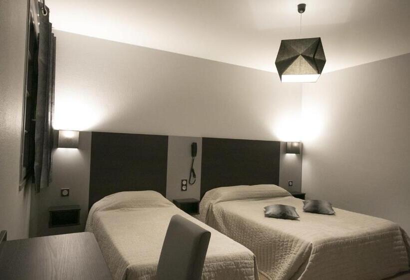 标准三人间, Hôtel Et Restaurant Du Col Osquich