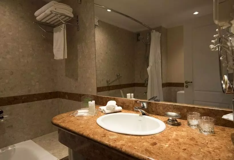 اتاق استاندارد با چشم‌انداز, Holiday Inn Cordoba, An Ihg