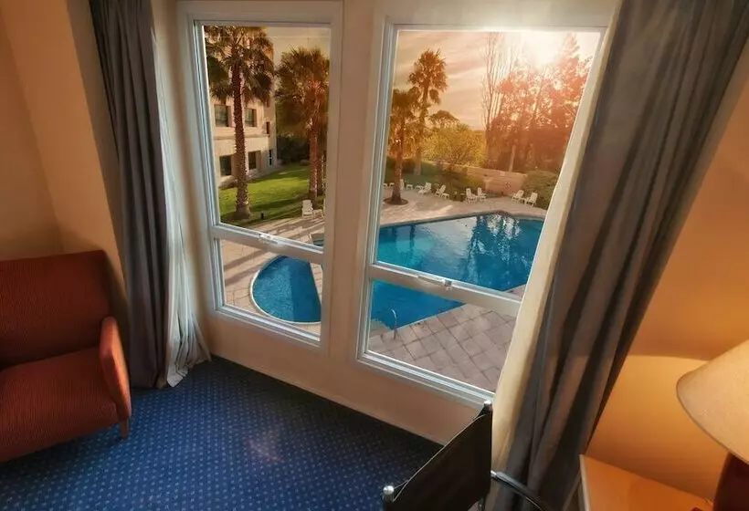 اتاق استاندارد با چشم‌انداز, Holiday Inn Cordoba, An Ihg