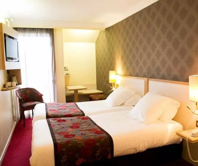 اتاق استاندارد سه نفره, Le Relais Du Roy
