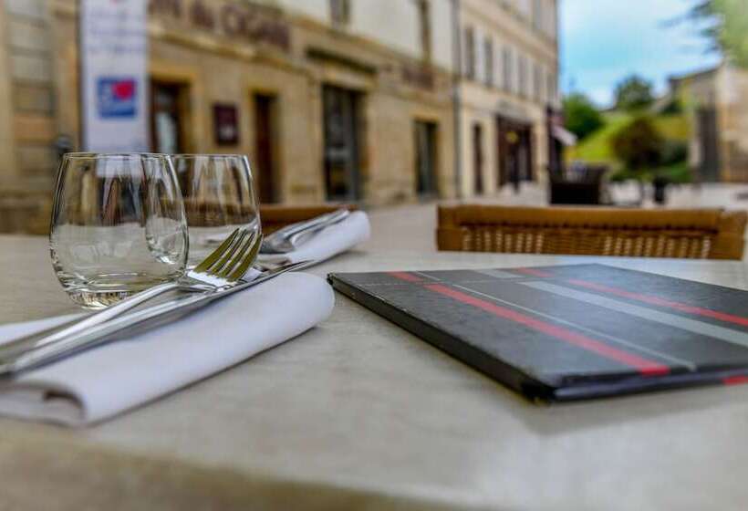 Номер Стандарт, Logis Hôtel Le Commerce