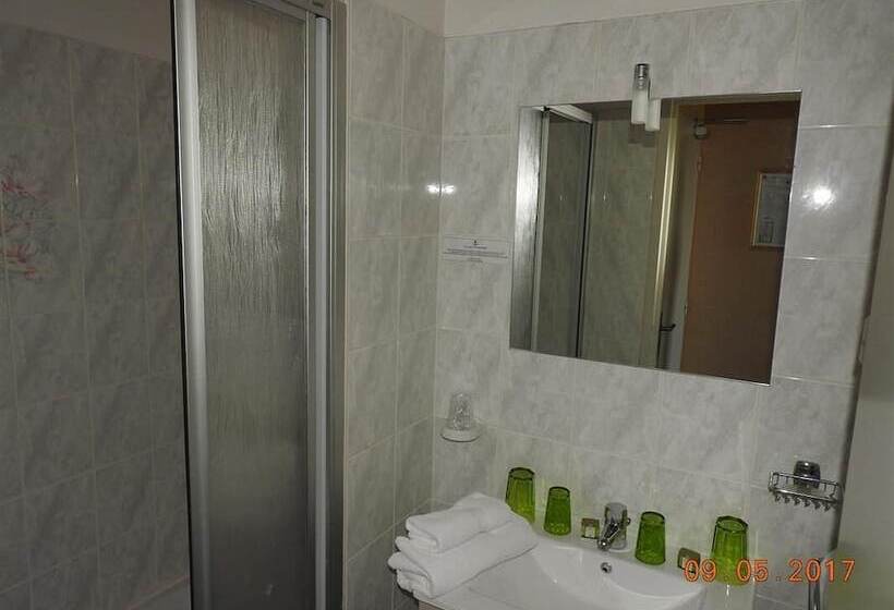 غرفة قياسية, Logis Le Prieuré