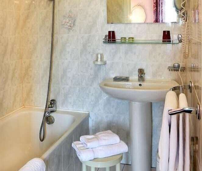 غرفة قياسية, Logis Le Prieuré