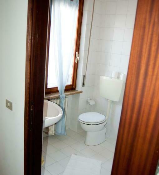 标准单人间, Marchesini