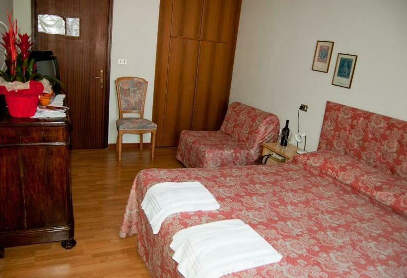 标准间, Marchesini