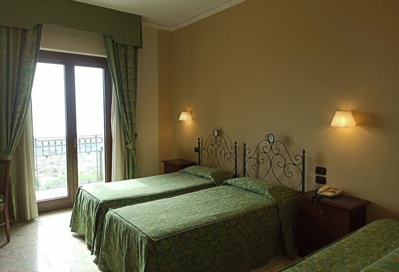 Triple Room Sea View, Primavera Dell'etna