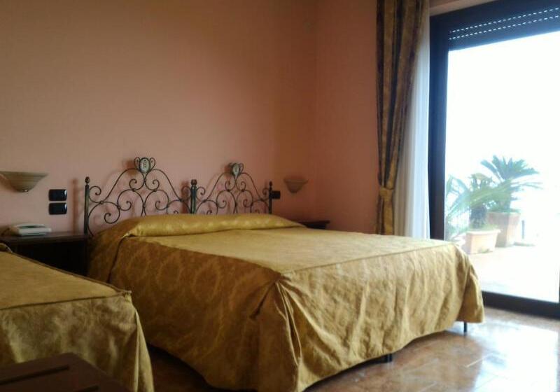 Triple Room Sea View, Primavera Dell'etna