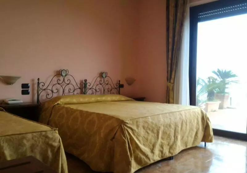 Triple Room Sea View, Primavera Dell'etna