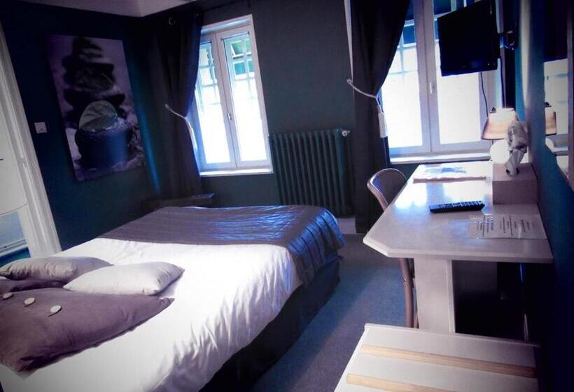 اتاق استاندارد چهار تخته, Restaurant De La Marne