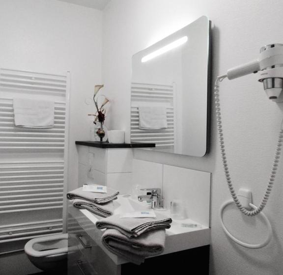 اتاق استاندارد, Restaurant De La Marne