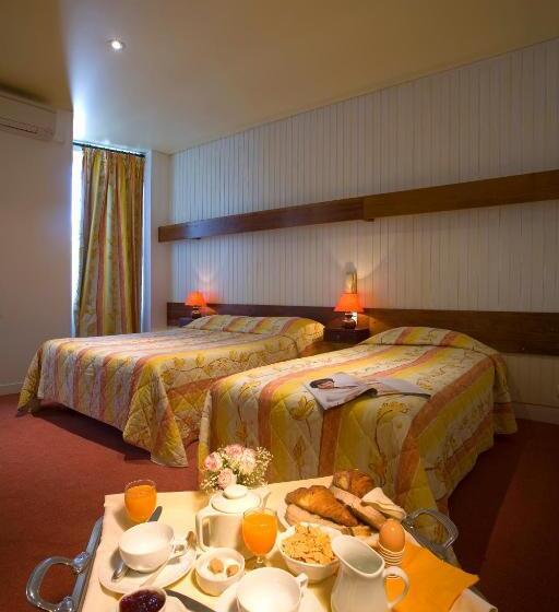 חדר סטנדרט לשלושה, Restaurant Le Parc