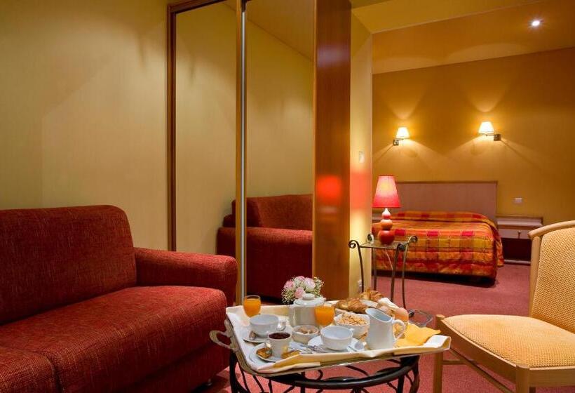 חדר משפחתי, Restaurant Le Parc