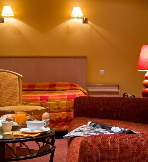 חדר משפחתי, Restaurant Le Parc